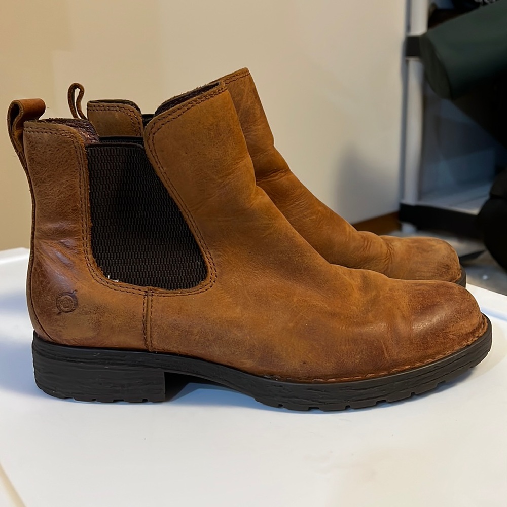 Born brown leather Chelsea boots